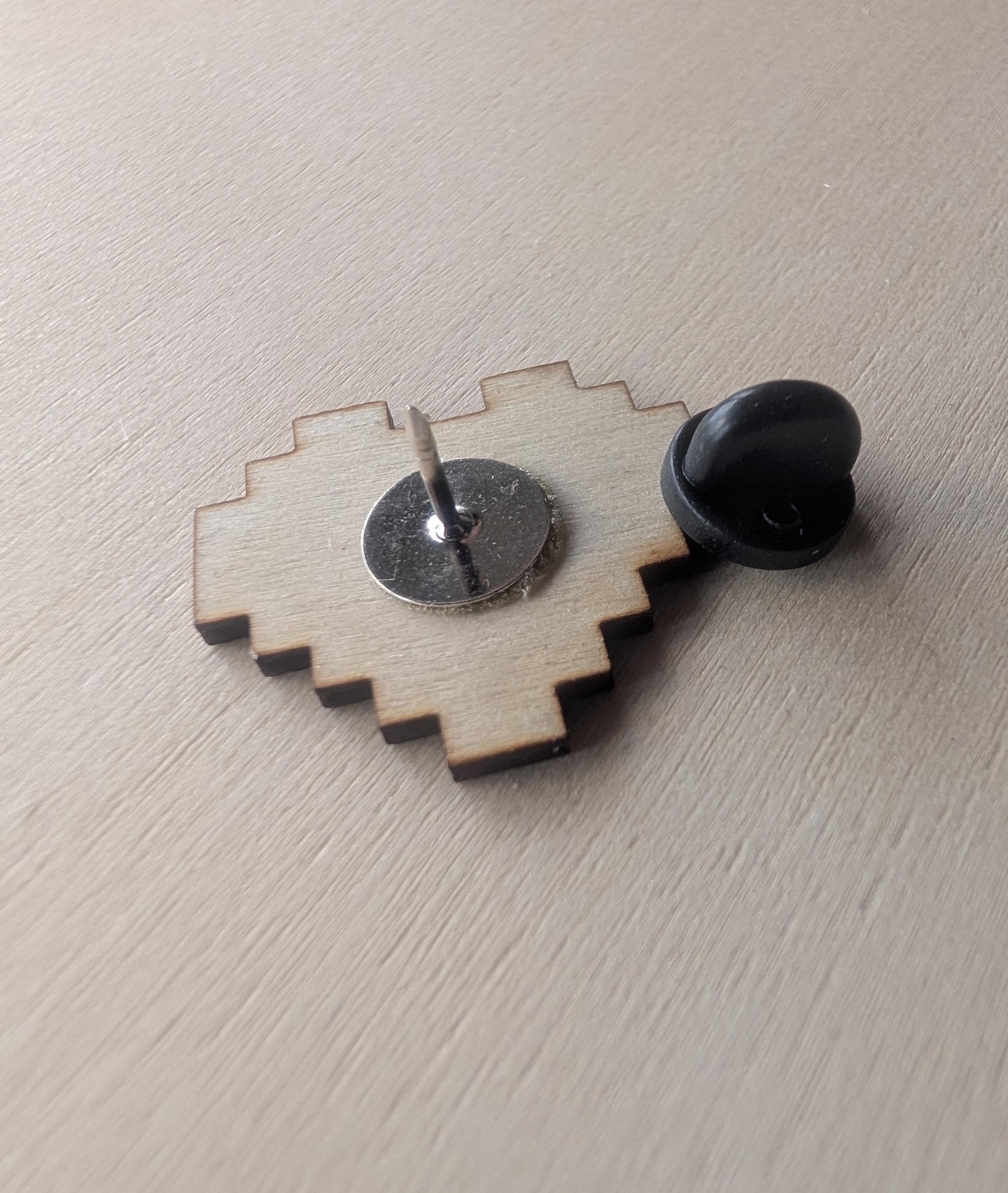 Wooden Pixel Heart Pin Badge: Retro Gamer Gift