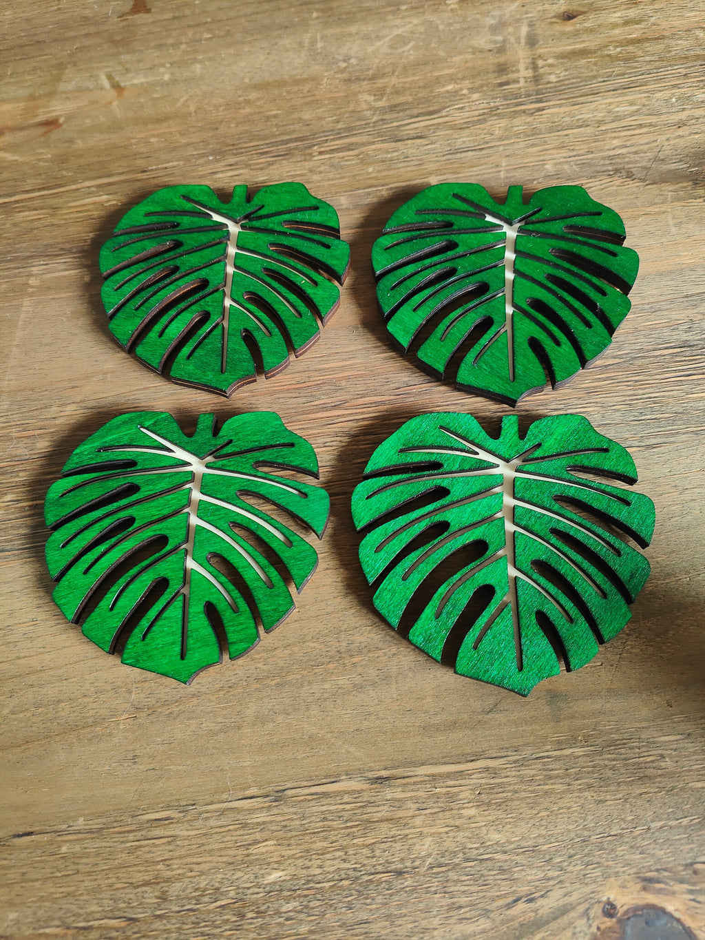 Wooden Monstera Leaf Coasters: Summer Drinkware, Set of 4