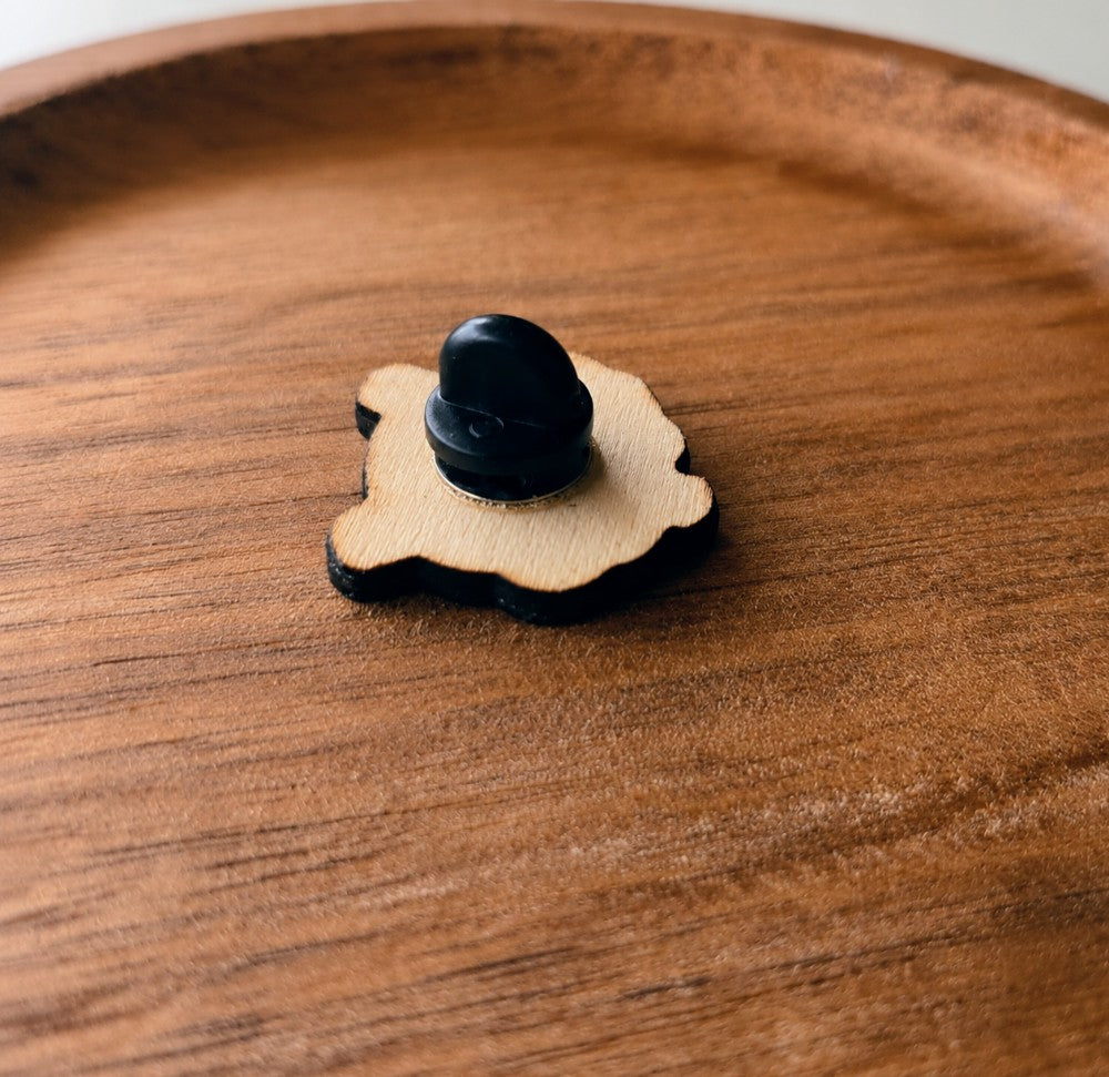 Wooden Cauldron Pin Badge – Spooky Halloween Witch Brooch | Laser Cut Wooden Lapel Pin | Gothic Gift | Cute Witch Accessory